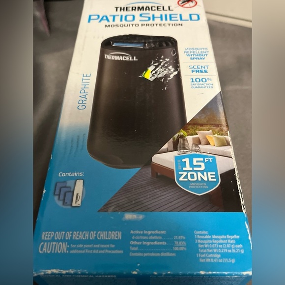 Thermacell Patio Shield Mosquito Repeller 15 Foot Protection W/ 3 Refills New - Picture 2 of 3